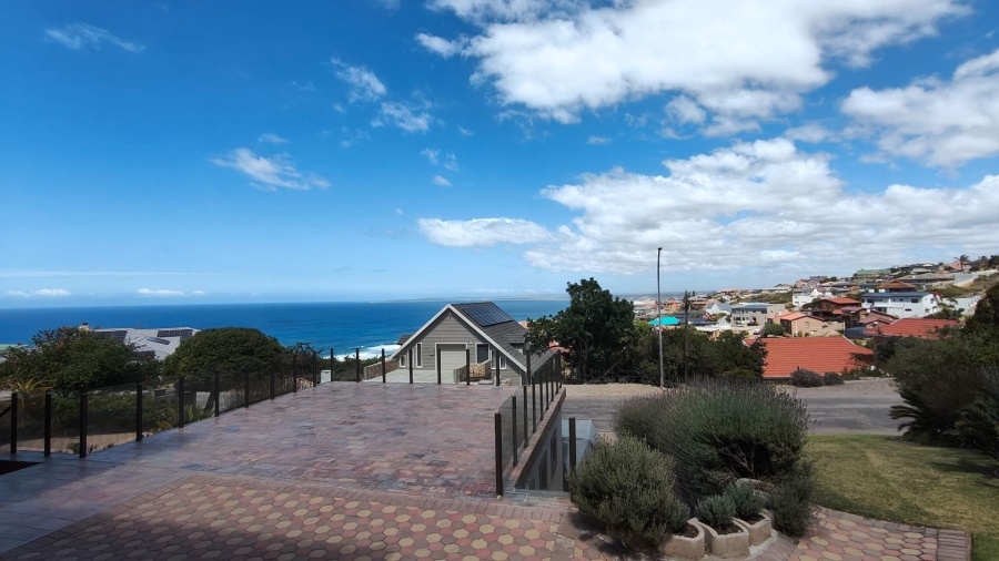 4 Bedroom Property for Sale in Dana Bay Western Cape